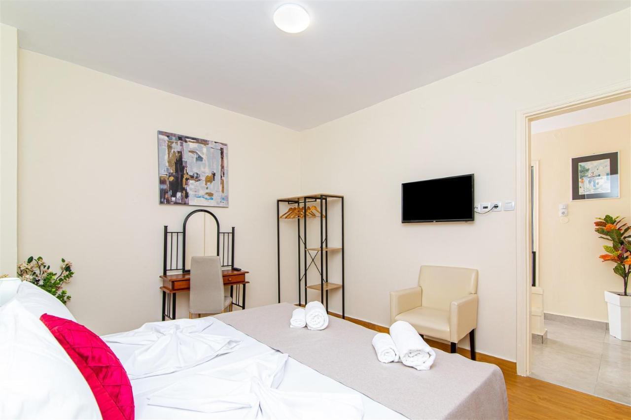 Dermatas Residence Heraklion City Center Esterno foto