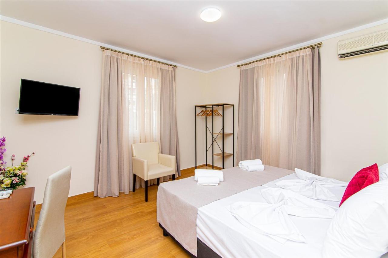 Dermatas Residence Heraklion City Center Esterno foto